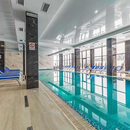 Elena Spa Resort Bukovel Bagian luar foto