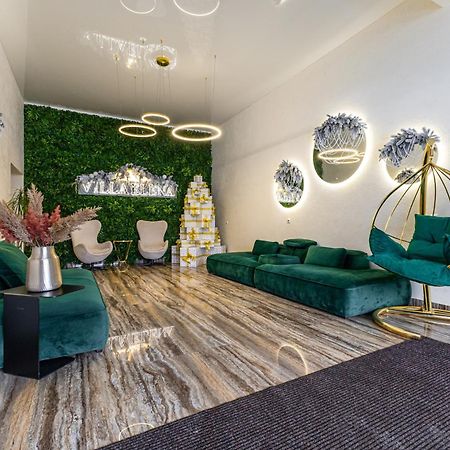 Elena Spa Resort Bukovel Bagian luar foto