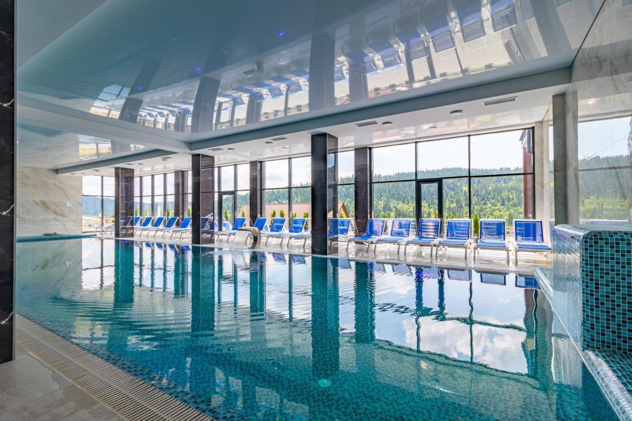 Elena Spa Resort Bukovel Bagian luar foto