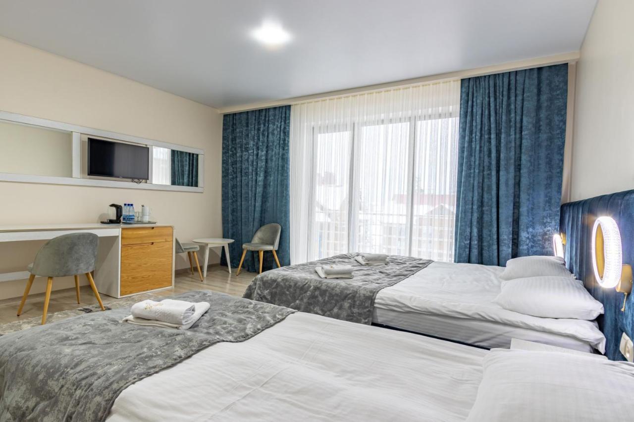 Elena Spa Resort Bukovel Bagian luar foto