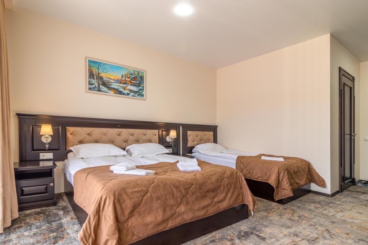 Elena Spa Resort Bukovel Bagian luar foto
