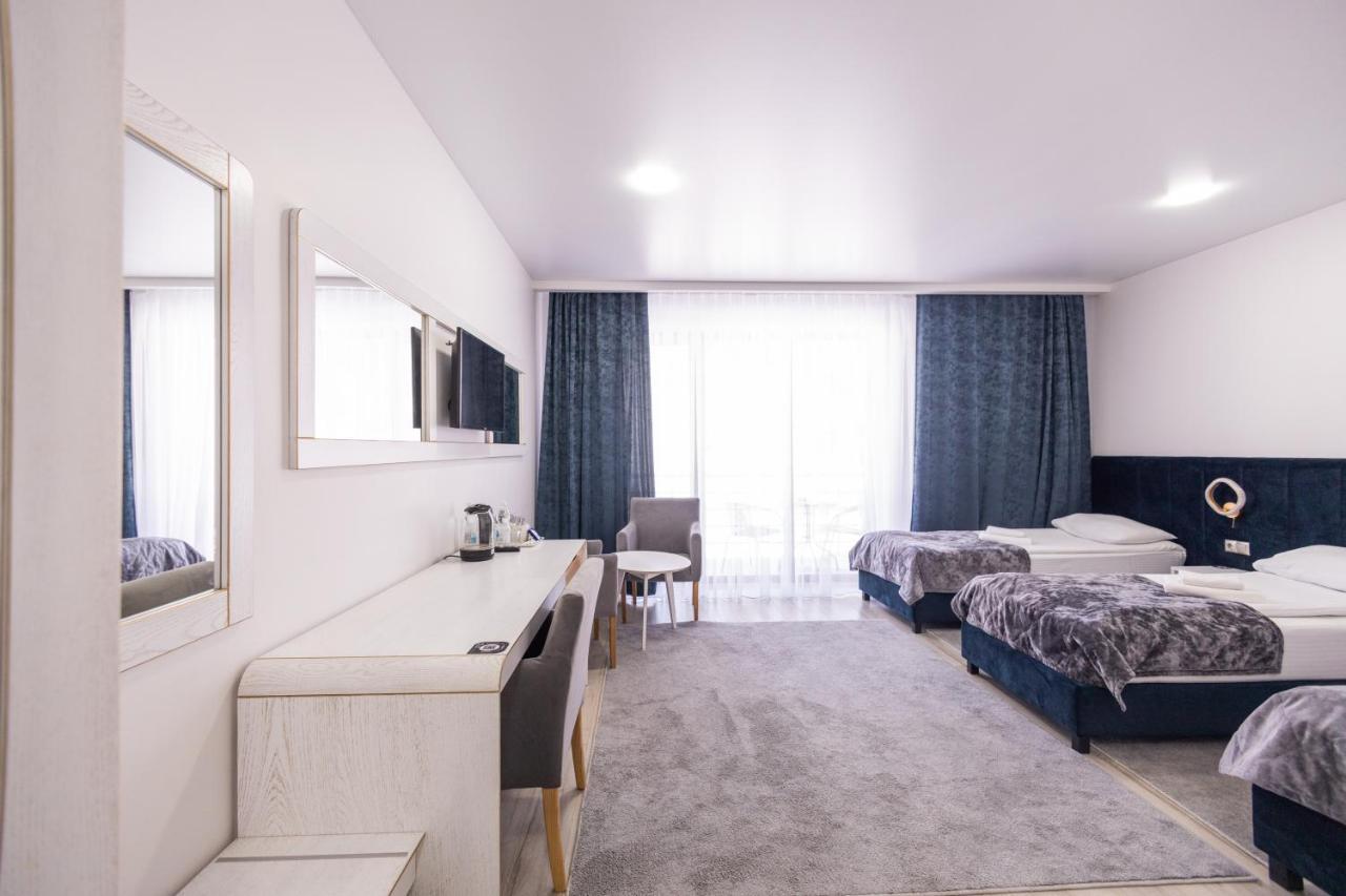 Elena Spa Resort Bukovel Bagian luar foto