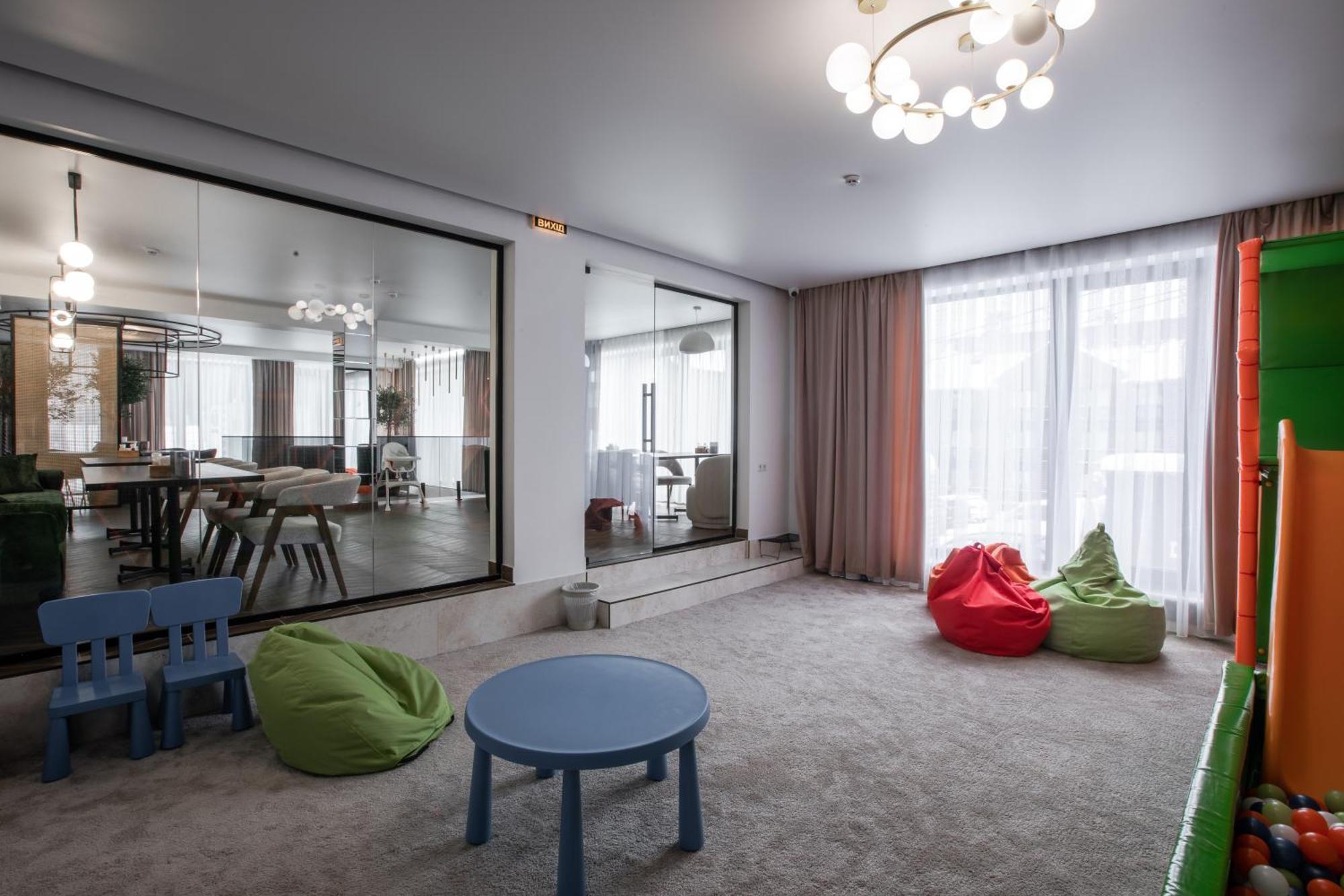 Elena Spa Resort Bukovel Bagian luar foto