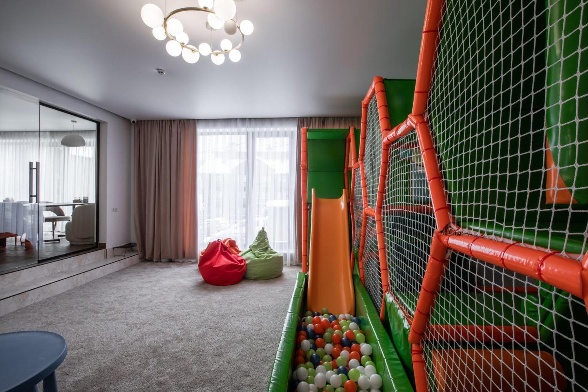 Elena Spa Resort Bukovel Bagian luar foto