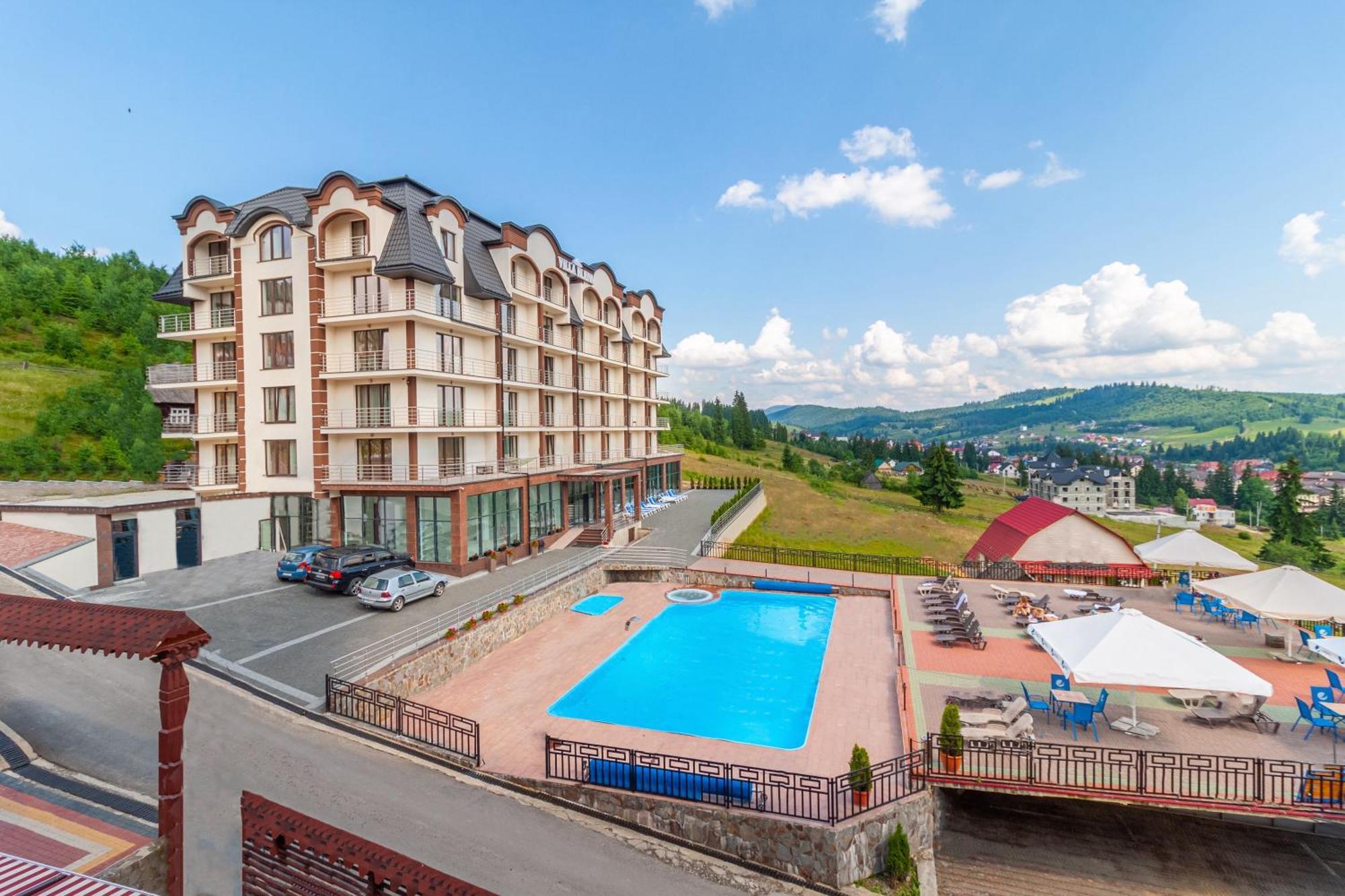 Elena Spa Resort Bukovel Bagian luar foto
